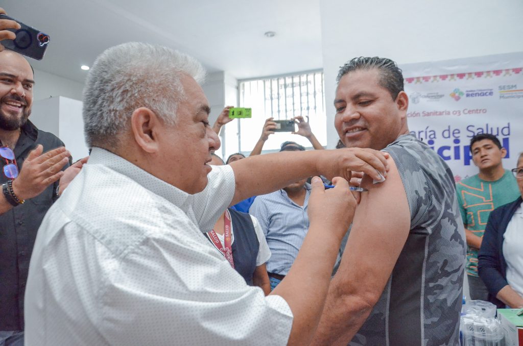 IMG-20241213-WA0043-1024x678 Chilpancingo lanza campaña de vacunación invernal para la prevención de enfermedades: